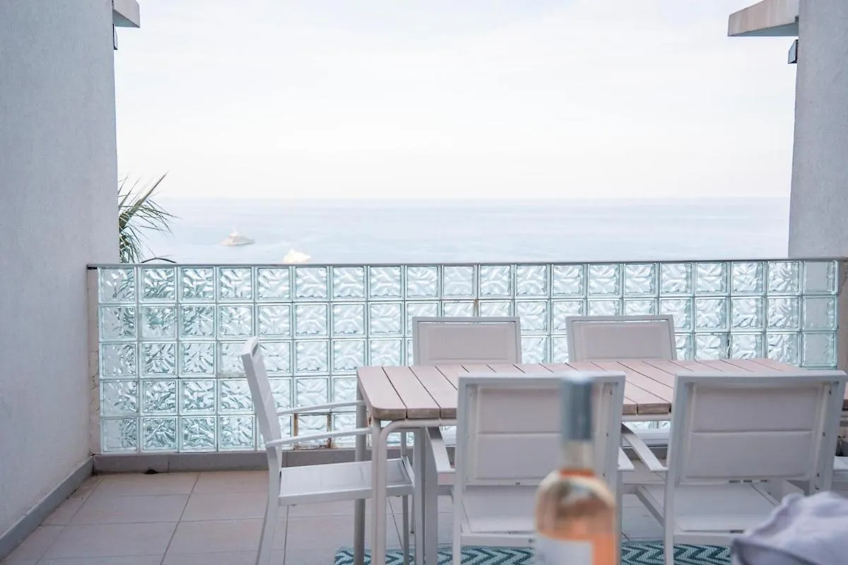 Lägenhet Porte De Monaco, Duplex Avec Terrasse Et Parking Roquebrune-Cap-Martin Frankrike